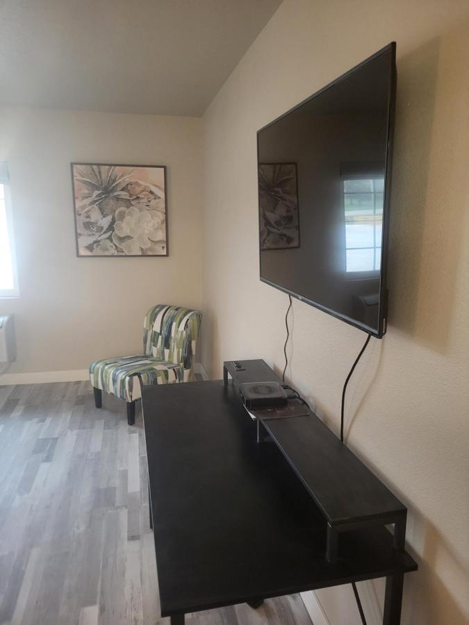Red Fox Inn And Suites Waverly Екстериор снимка
