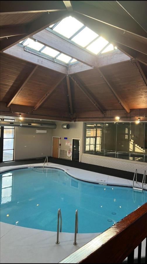 Red Fox Inn And Suites Waverly Екстериор снимка