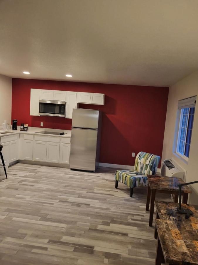 Red Fox Inn And Suites Waverly Екстериор снимка